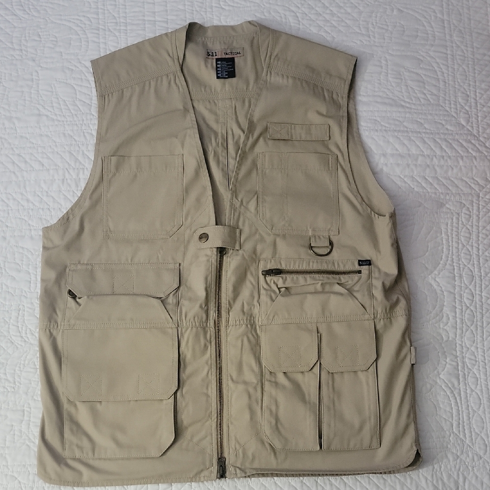 5.11 Tactical Utility Vest Multipocket Outdoor Camping Gear Size L